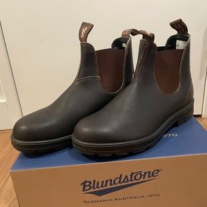 Blundstone 500, size 8.5 (only worn once)